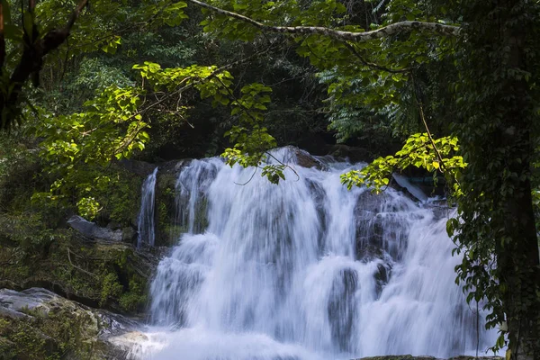 Ton tok Wasserfall — Stockfoto