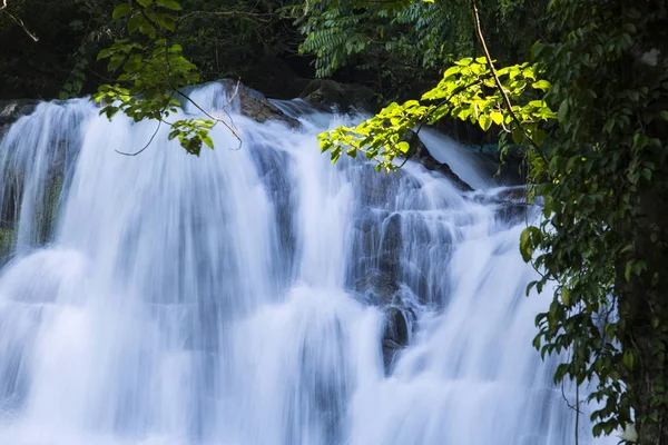 Ton tok Wasserfall — Stockfoto