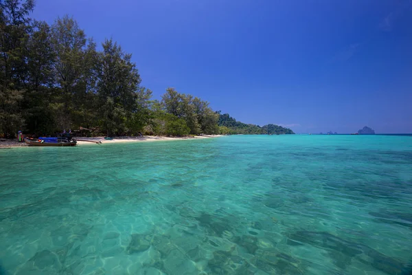 Barca Coda Lunga Sull Isola Tropicale Koh Kradan Thailandia Paesaggio — Foto Stock