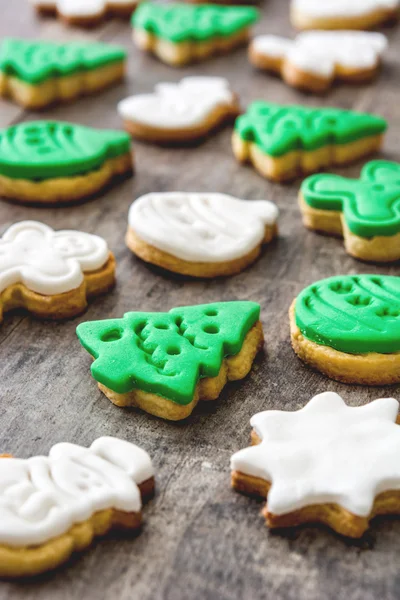 Ahşap üzerine Noel kurabiyeleri