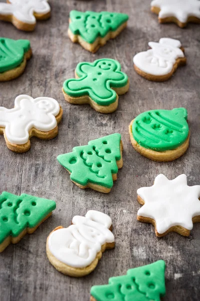 Biscotti di Natale su legno — Foto Stock