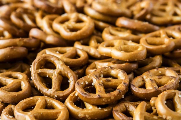 Fundo de pretzels salgados — Fotografia de Stock