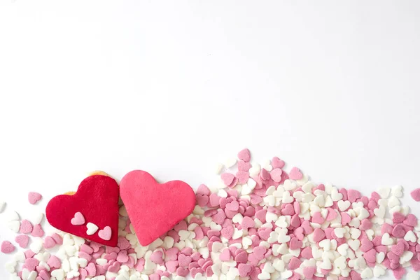 Cookies Valentine com forma de coração isolado no fundo branco.Copyspace — Fotografia de Stock