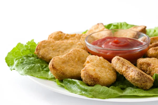Nuggets de pollo frito aislados sobre fondo blanco — Foto de Stock