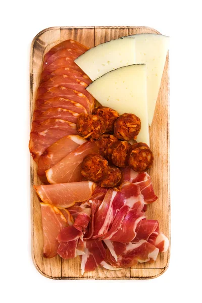 Charcuterie espagnole (embutidos). Fromage, saucisse et jambon isolés sur fond blanc — Photo