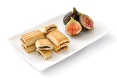 Beyaz arka plan üzerinde izole incir kurabiye