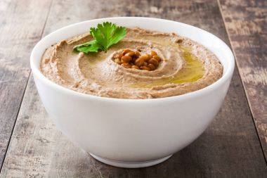 Mercimek humus ahşap kase