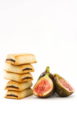 Beyaz arka plan üzerinde izole incir kurabiye