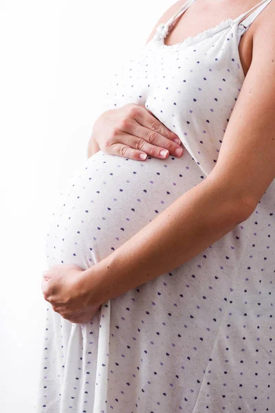 Mulher grávida com camisola — Fotografia de Stock