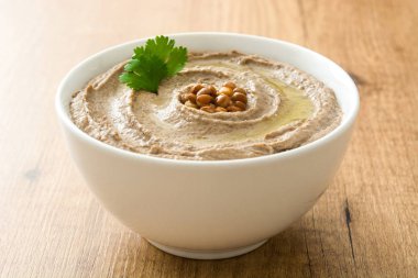 Mercimek humus ahşap kase