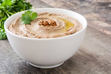 Mercimek humus ahşap kase