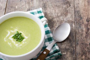 Tahta masada kabak çorbası.
