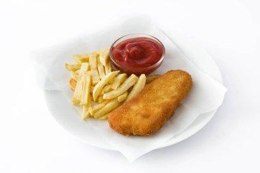 Geleneksel İngiliz balık ve beyaz arka plan üzerinde izole cips