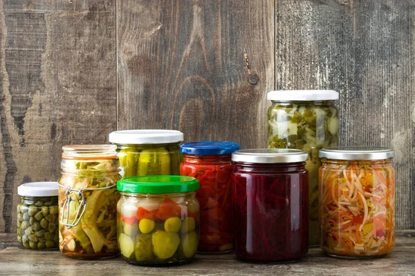 Verduras Fermentadas Frasco Sobre Mesa Madera —  Fotos de Stock