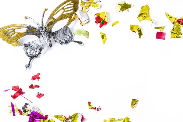 Carnaval Masker Kleurrijke Confetti Witte Achtergrond Copyspace — Stockfoto