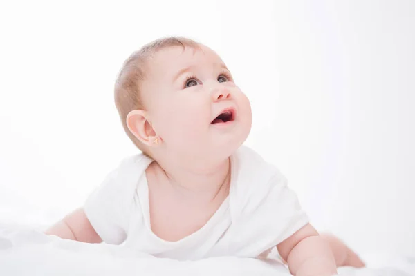 Adorabile Bambina Sorridente Sfondo Bianco — Foto Stock