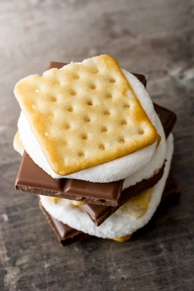 Homemade Smores Wooden Table Copyspace — Stock Photo, Image