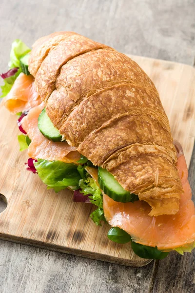 Croissant Sandwich Salmon Vegetables Wooden Table — Stock Photo, Image