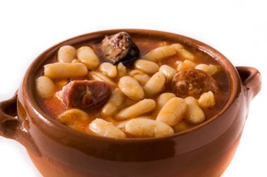 Tipik İspanyol masalsı asturiana beyaz arka planda izole edilmiş.