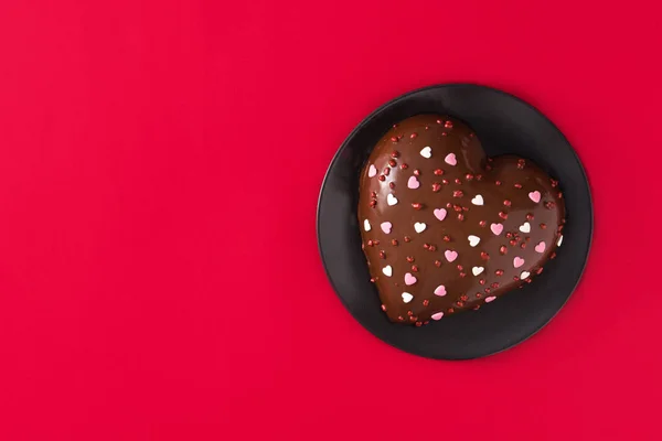 Pastel en forma de corazón para el día de San Valentín o el día de la madre —  Fotos de Stock