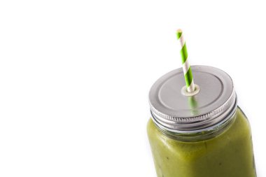 Ispanak, nane, kivi, zencefil ve yeşil karışımlı sağlıklı yeşil smoothie.