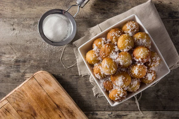 Frittelle di Carnevale o bunuelos de viento per la settimana santa — Foto Stock