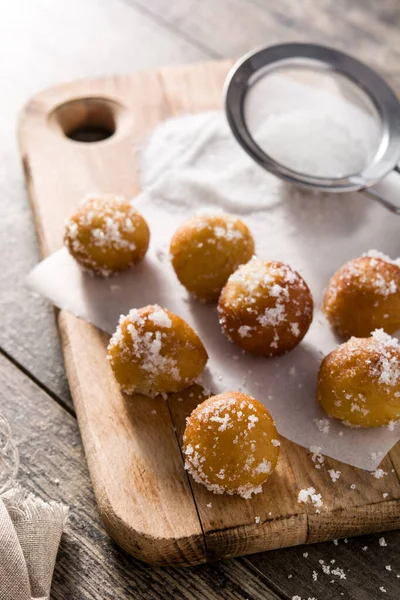 Buñuelos de carnaval o bunuelos de viento para Semana Santa —  Fotos de Stock