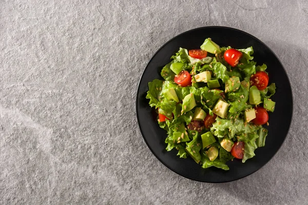 Salada Com Sementes Abacate Alface Tomate Linho Fundo Cinzento Espaço — Fotografia de Stock