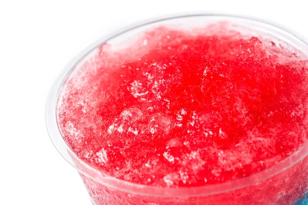 Slushie Fraises Dans Une Tasse Plastique Isolée Sur Fond Blanc — Photo