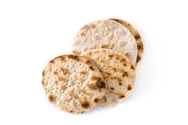 Handgemaakte Matza Voor Joods Pascha Geïsoleerd Witte Achtergrond — Stockfoto