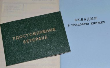 Çalışma kitabı ve emek belgesi.