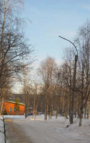 Солнечный День Городе Зимой — стоковое фото