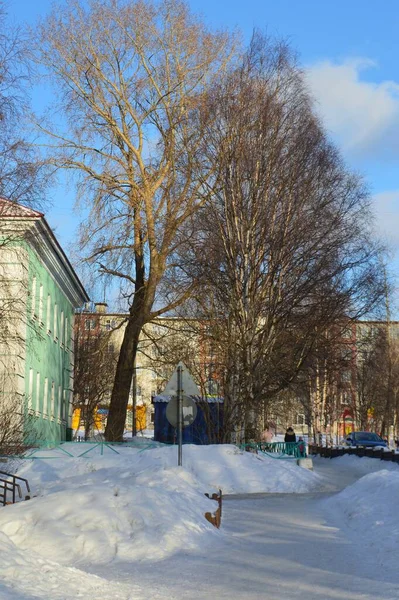 Frühlingssonniger Tag Der Stadt — Stockfoto