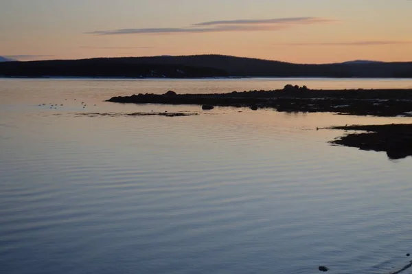 Mayıs 'ta Beyaz Deniz' de gün batımı