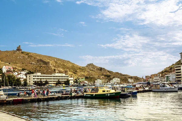 Vista de la bahía de Balaklava en la costa de Crimea — Foto de Stock