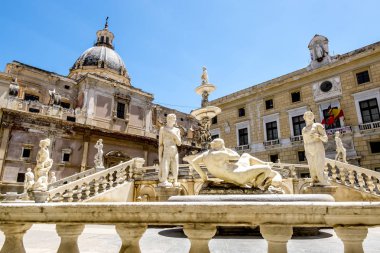 Piazza Pretoria Palermo çeşme görünümü. Sicilya