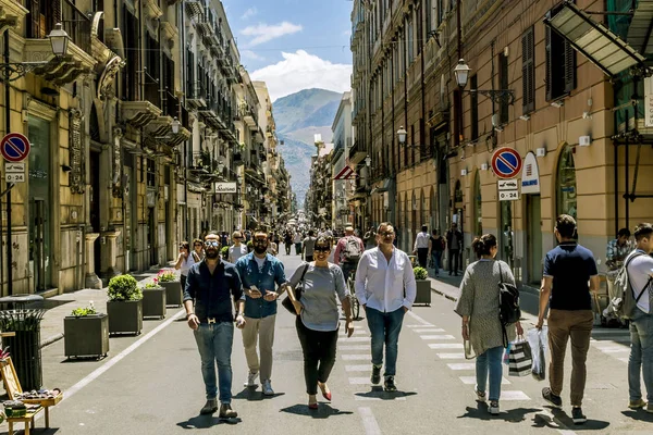 Yaya cadde Via Maqueda Palermo. Sicilya