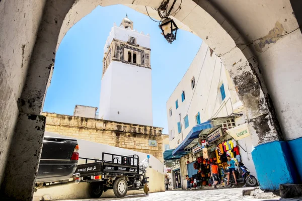 Moskee in de oude stad Medina Sousse in Tunesië — Stockfoto