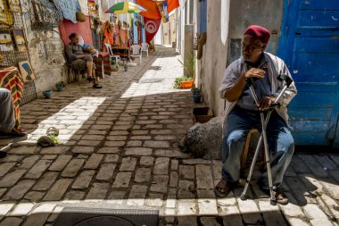 Sousse sakinleri Medine ol, dar sokaklarında