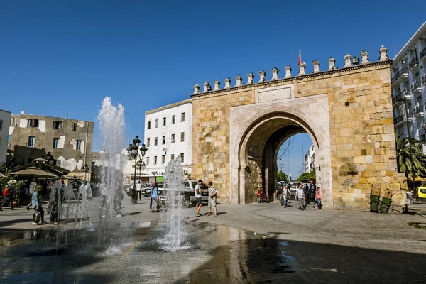 Arco nella Medina nella capitale della Tunisia — Foto Stock