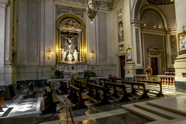 Vistas del interior de la Catedral de Santa Maria Assunta en —  Fotos de Stock