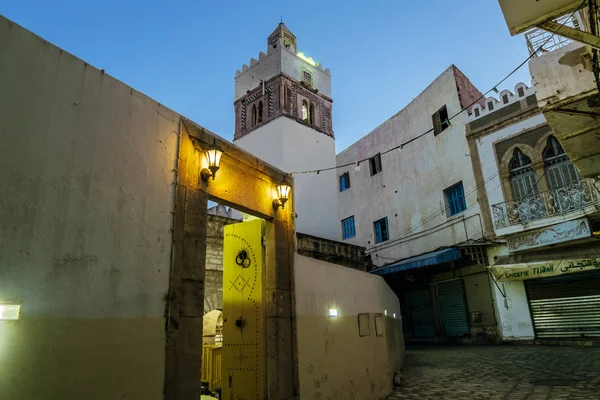 Mešita ve starém městě Medina Sousse v Tunisku — Stock fotografie