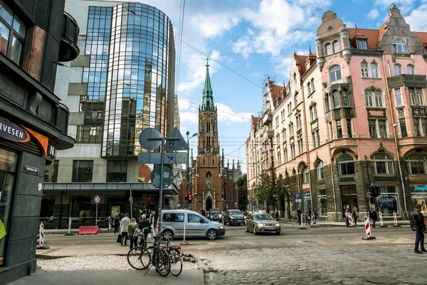 Widok na bazylikę St. Gertrude w zabytkowym centrum miasta — Zdjęcie stockowe