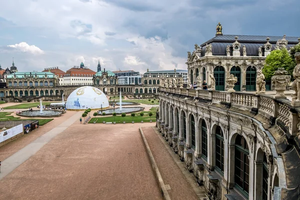 Pawilony galerii sztuki Dresden Zwinger w Dreźnie. — Zdjęcie stockowe