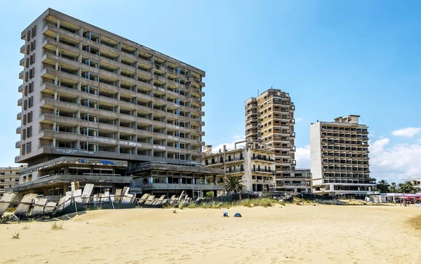 Famagusta Northern Cyprus May 2016 Opuszczone Hotele Plaża Varosha Famagusta — Zdjęcie stockowe