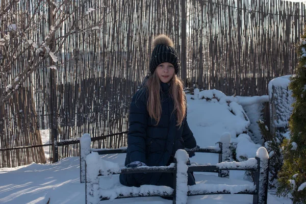 Portrait Beautiful Blonde Hat Background City Landscape Cold Season Girl — Stock Photo, Image