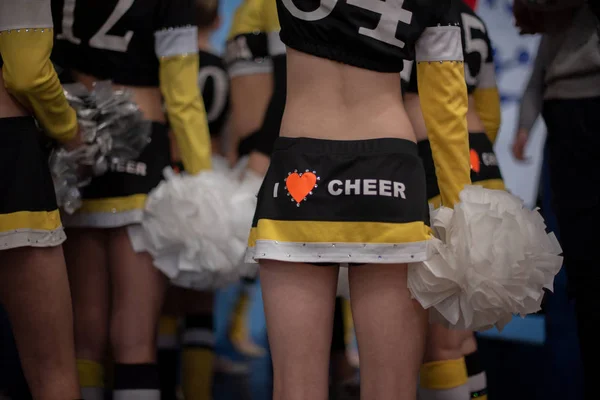 Cheerleader Cheerleader Meisje Van Jaar Afwachting Van Een Sportprestatie Het — Stockfoto