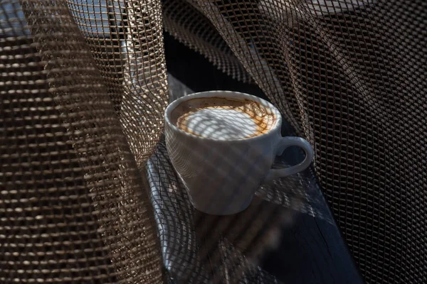 Koffie Selectieve Focus Witte Beker Met Cappuccino Natuur Witte Beker — Stockfoto