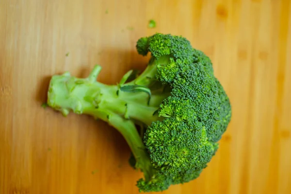 Primo Piano Dei Broccoli Broccoli Una Tavola Legno Broccoli Freschi — Foto Stock