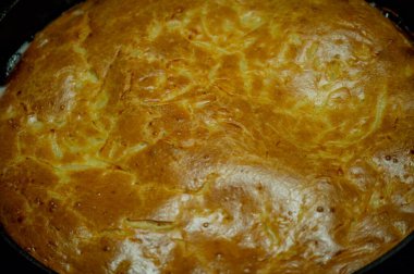 Lahana turtası. Lahanalı Charlotte Pie. Yemek fotoğrafçılığı. Ev yemeği, vejetaryenlik.